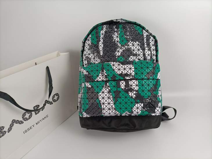 Picture of Issey Miyake Handbags _SKUfw92873327fw